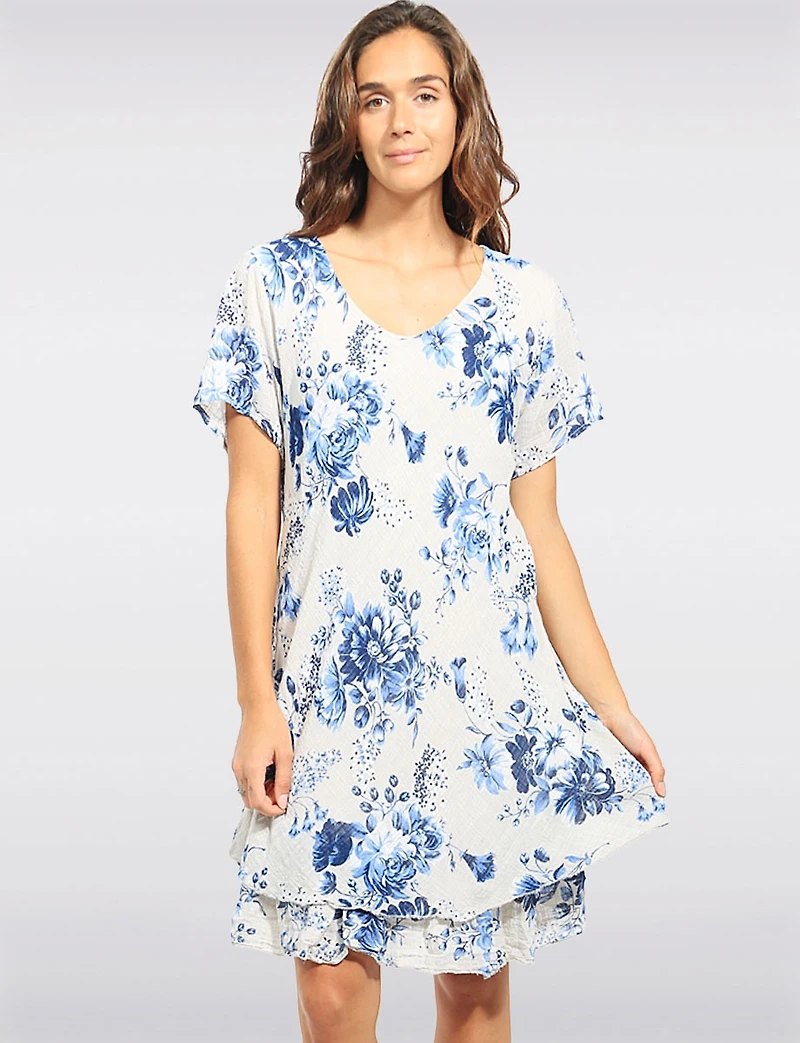Two-Tiered Short Sleeve Elegant Floral Print V-neck Crinkled Dress By Froccella