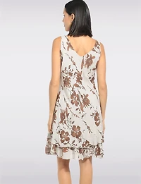 Floral Print Crinkle V-Neck Sleeveless Relaxed Fit Flow Dress by Froccella