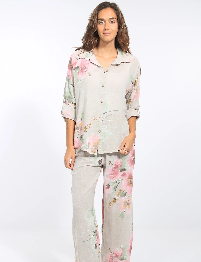 Relaxed Fit Floral Print Button-Up Collared Shirt with Long Sleeves by Froccella