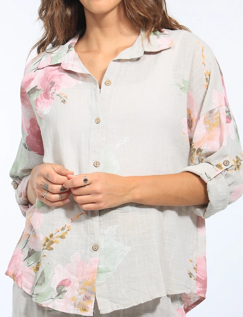 Relaxed Fit Floral Print Button-Up Collared Shirt with Long Sleeves by Froccella