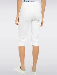 White Textured Stretch Slim Fit Pull-On Capri with Two Pockets & Button Cuff