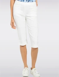White Textured Stretch Slim Fit Pull-On Capri with Two Pockets & Button Cuff