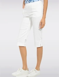White Textured Stretch Slim Fit Pull-On Capri with Two Pockets & Button Cuff