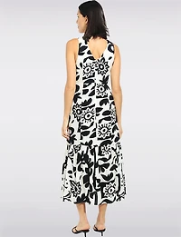Elegant Floral Print Sleeveless V-Neck Tiered Maxi Dress by Stella Morgan