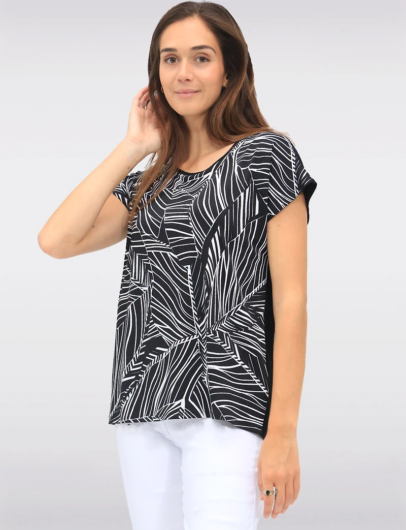 Black & White Abstract Print Tunic with Cap Sleeves and Rounded Hem by Vamp