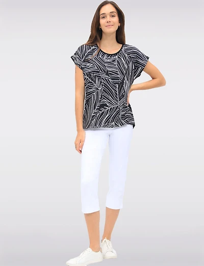 Black & White Abstract Print Tunic with Cap Sleeves and Rounded Hem by Vamp