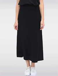 Classic Black Stretch Pull-On Maxi Skirt with A-Line Silhouette by Vamp