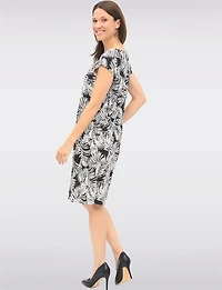 Tropical Leaf Print Slim Fit Cap Sleeve Knee-Length Dress by Vamp