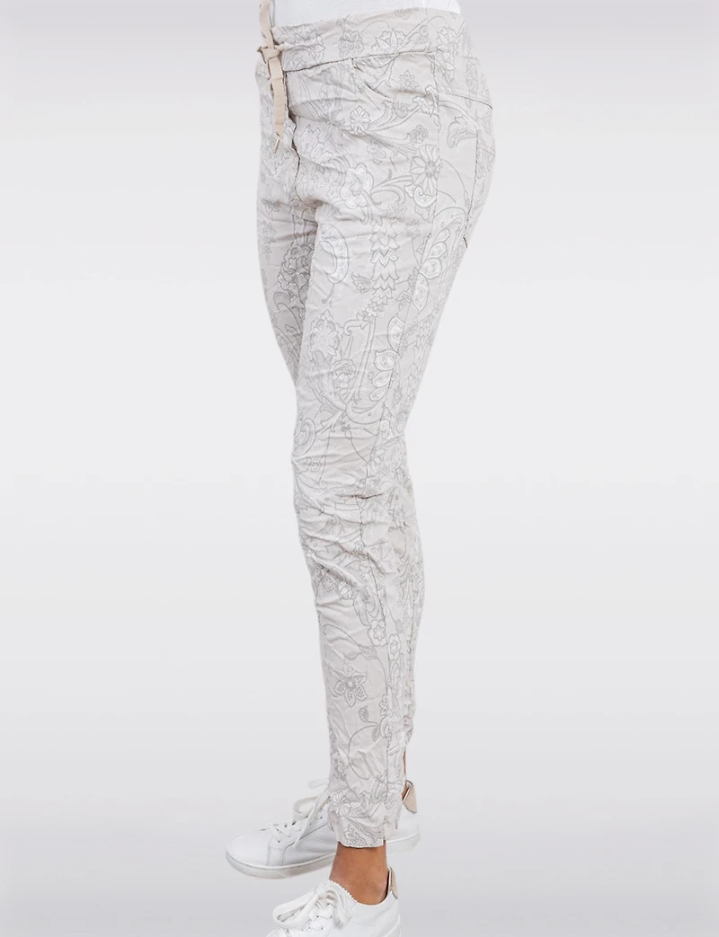 Chic Paisley Print Crinkled Stretch Slim Fit Drawstring Waist Pants by Froccella
