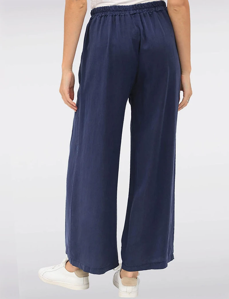 Lightweight Wide-Leg Pants with Front Pleat Elastic Waist & Pockets by Froccella