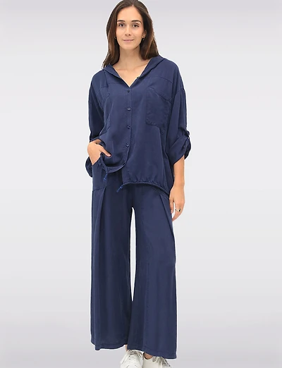 Versatile Button-Front Hooded Top with 3/4 Sleeves & Chest Pockets by Froccella