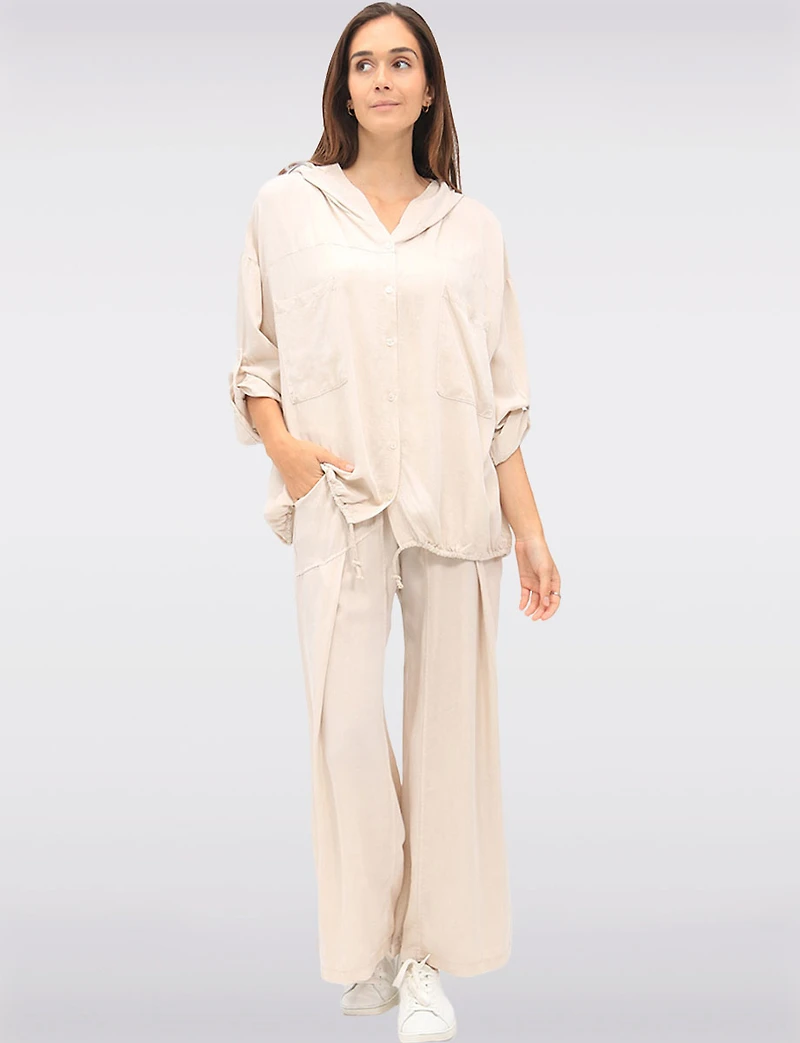 Versatile Button-Front Hooded Top with 3/4 Sleeves & Chest Pockets by Froccella
