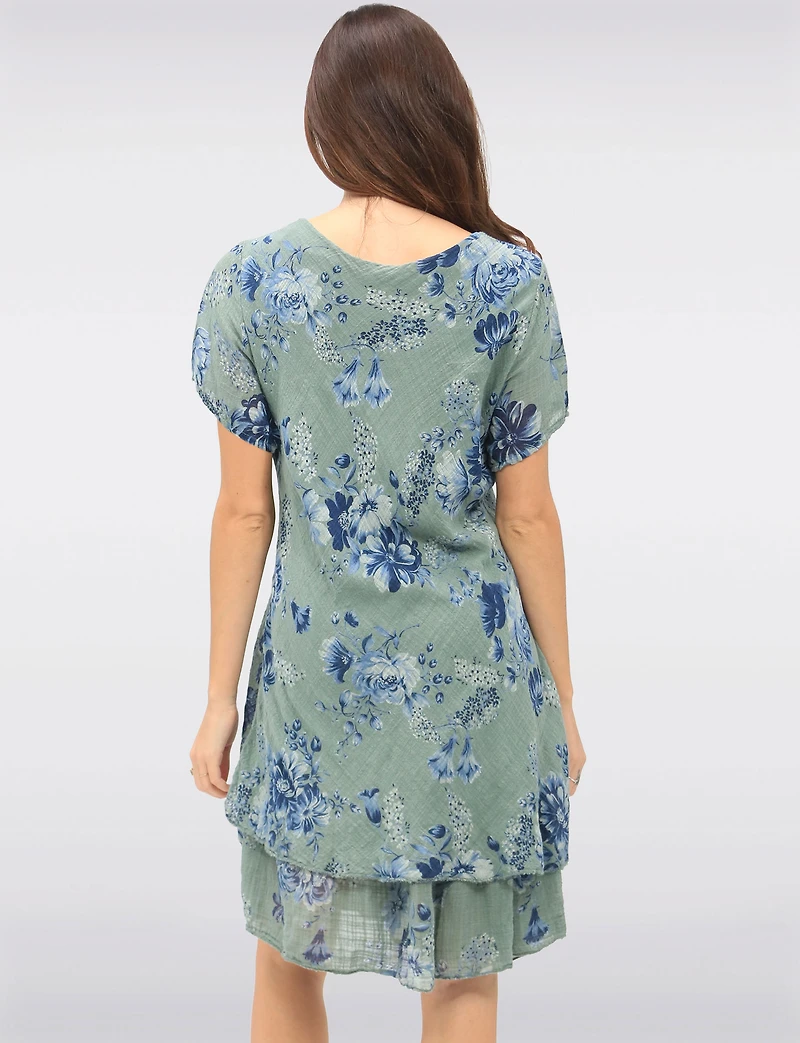 Two-Tiered Short Sleeve Elegant Floral Print V-neck Crinkled Dress By Froccella
