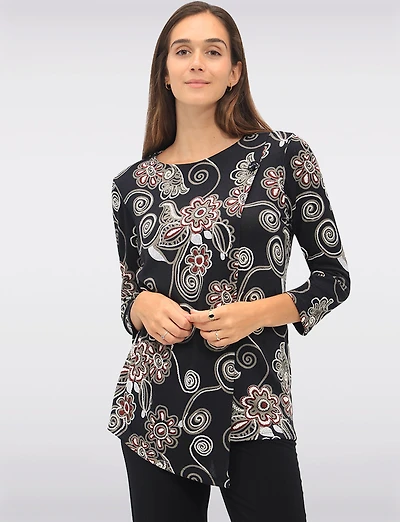 Chic Embossed Floral Knit 3/4 Sleeve Crew Neck Tunic with Angled Hem by Perle