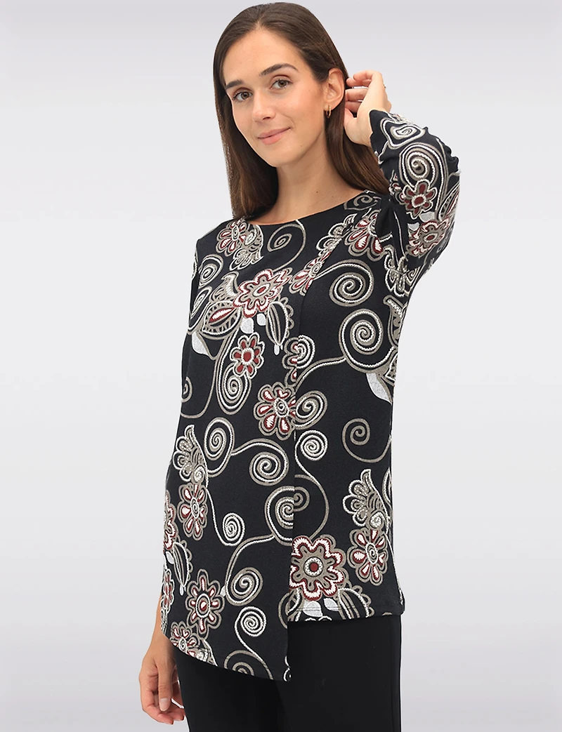 Chic Embossed Floral Knit 3/4 Sleeve Crew Neck Tunic with Angled Hem by Perle