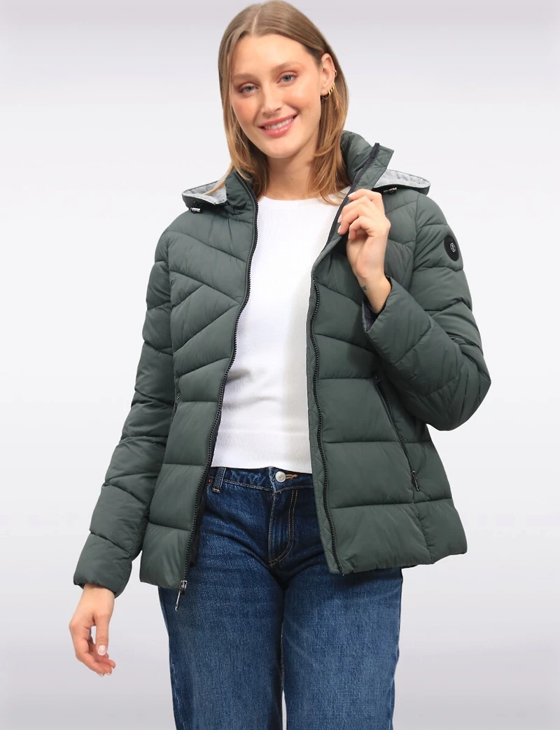 Lightweight Short Vegan Quilted Puffer Jacket with Detachable Hood by Snoboll