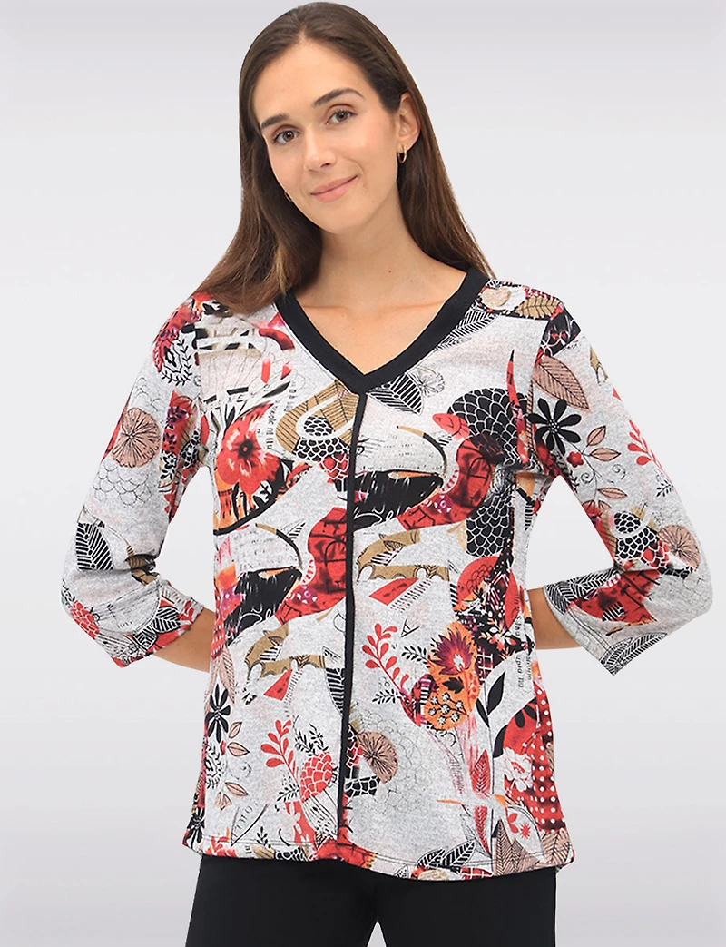 Vibrant Printed Contrast Trim V-Neck 3/4 Sleeve Knit Top with Rounded Hem Perle