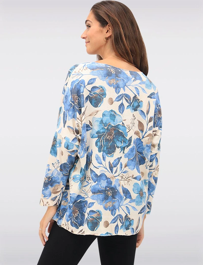 Soft Fine-Knit Printed Wool-Blend V-Neck Top with Dolman Sleeves by Froccella