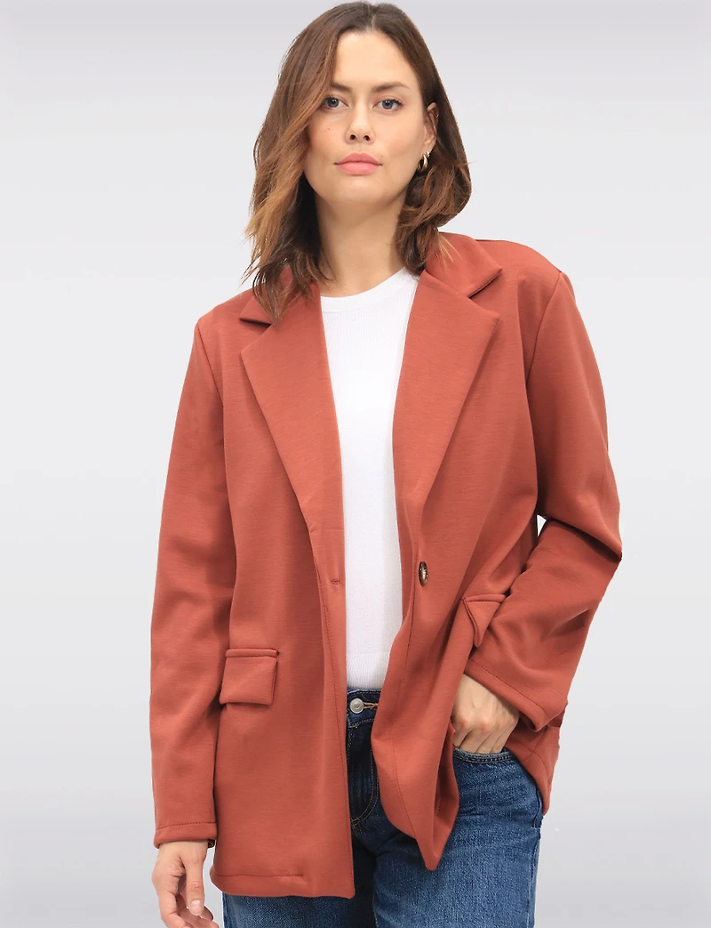 Chic Tailored Single-Button Blazer with Notched Lapel & Flap Detail by Froccella