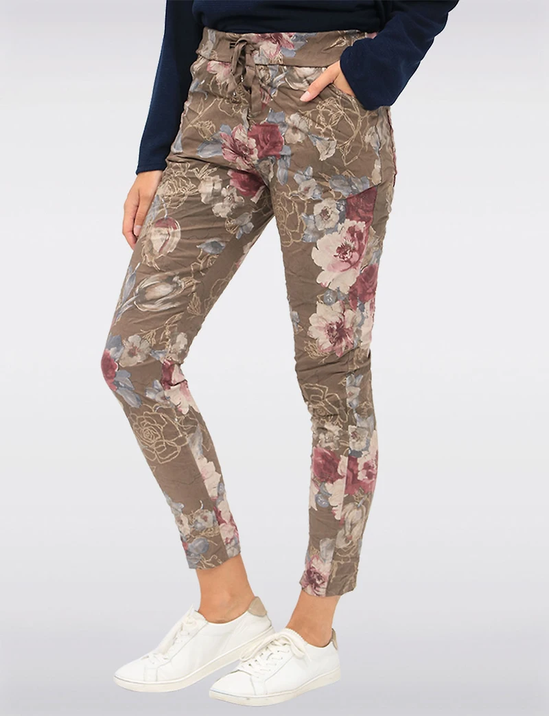 Floral Print Crinkle Pants with Adjustable Drawstring and Pockets by Froccella