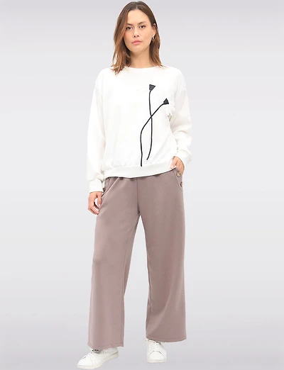 Floral Appliqué Soft Knit Sweater with Round Neck & Gathered Hem by Froccella