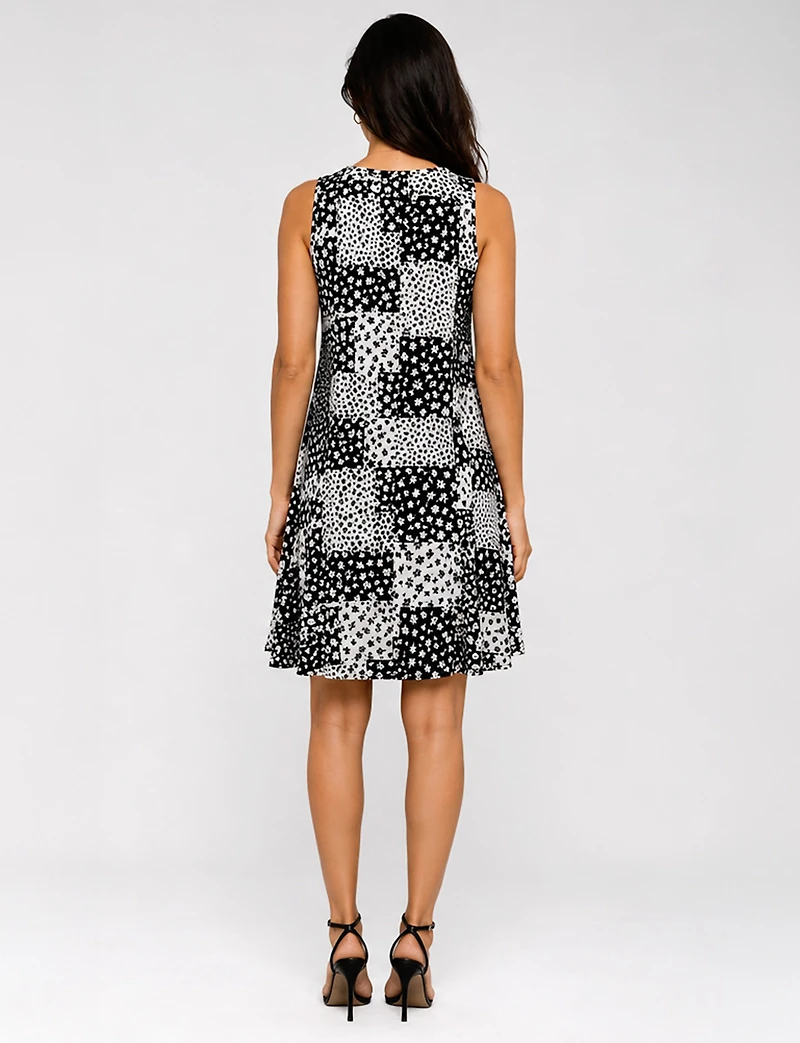Perle Wrinkle-Resistant Tropical Print Scoop Neck Keyhole A-Line Dress