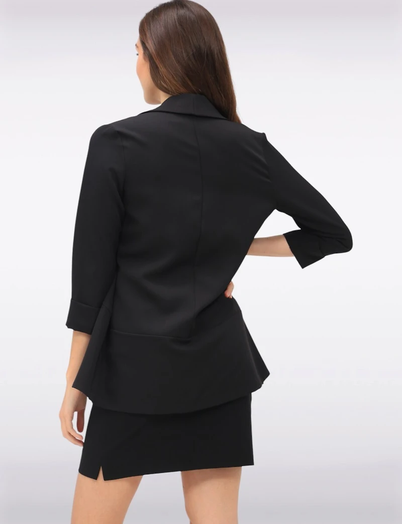 Sleek Stretchy Rounded Hem Blazer With 3/4 Sleeves and Shawl Collar By Perle