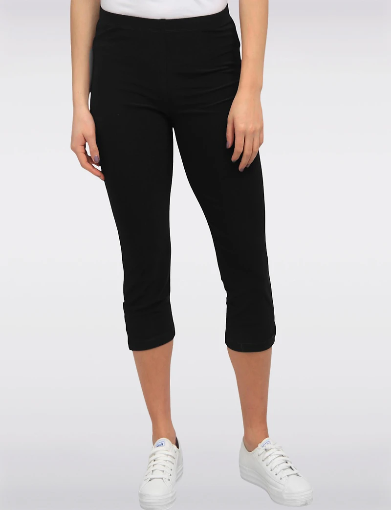 Lightweight Stretch Mid-Rise Pull-On Capris with Button Side Slits by Perle