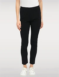 Pull-On Black Stretch Leggings by Perle