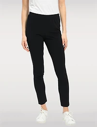 Pull-On Black Stretch Leggings by Perle