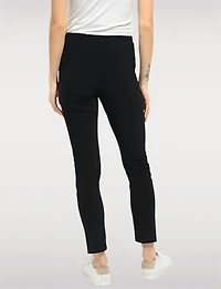 Pull-On Black Stretch Leggings by Perle