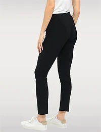 Pull-On Black Stretch Leggings by Perle