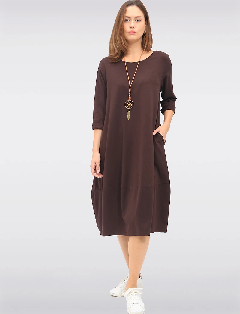 Three-Quarter Sleeve Chic Cotton Maxi Dress with Pockets & Necklace by Froccella