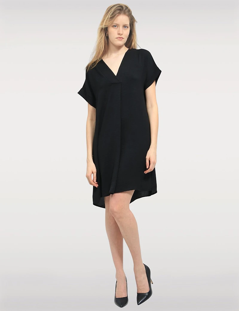 Elegant Lightweight Loose-Fit V-Neck with Short Sleeves by Froccella