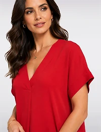 Elegant Lightweight Loose-Fit V-Neck with Short Sleeves by Froccella