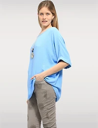 Flowy Relaxed Drop-Shoulder Short Dolman Sleeve Top with Necklace by Froccella