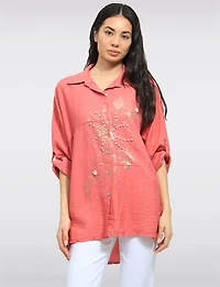 Relaxed Fit Button-Down Shirt with Metallic Floral Print and Pearls by Froccella