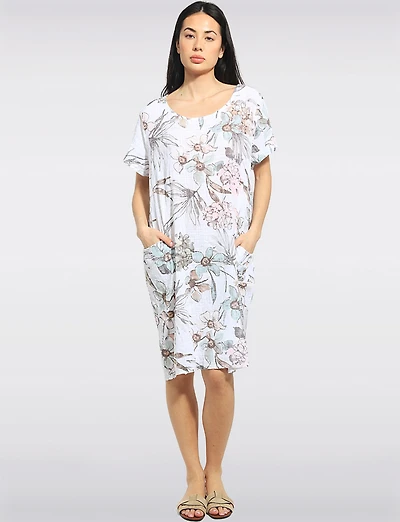 Soft Floral Print Cotton Knee-Length Short Sleeve Dress with Pocke by Froccella