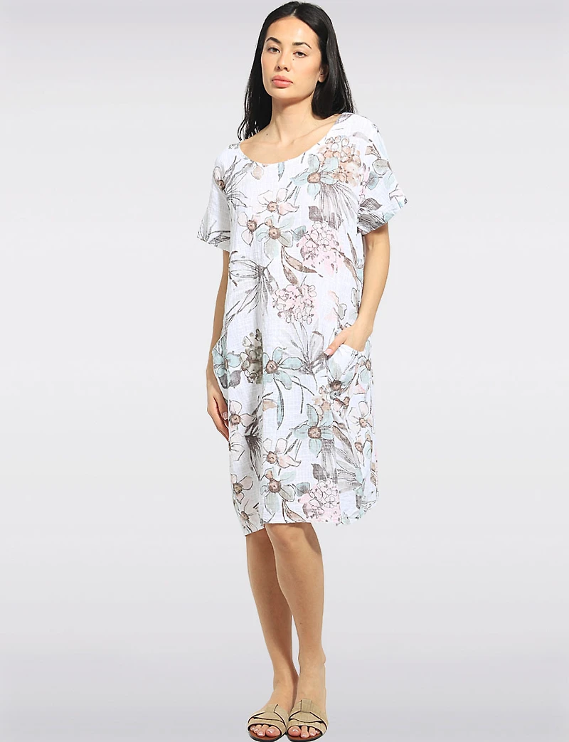 Soft Floral Print Cotton Knee-Length Short Sleeve Dress with Pocke by Froccella