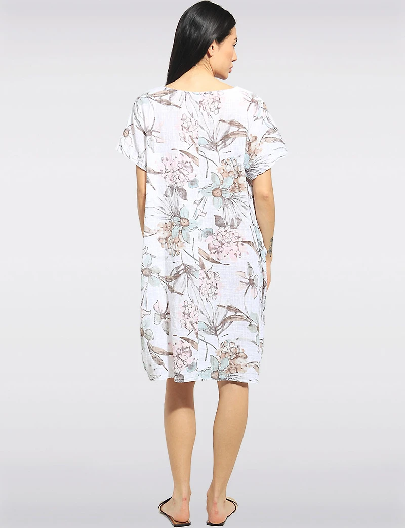 Soft Floral Print Cotton Knee-Length Short Sleeve Dress with Pocke by Froccella