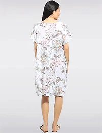 Soft Floral Print Cotton Knee-Length Short Sleeve Dress with Pocke by Froccella