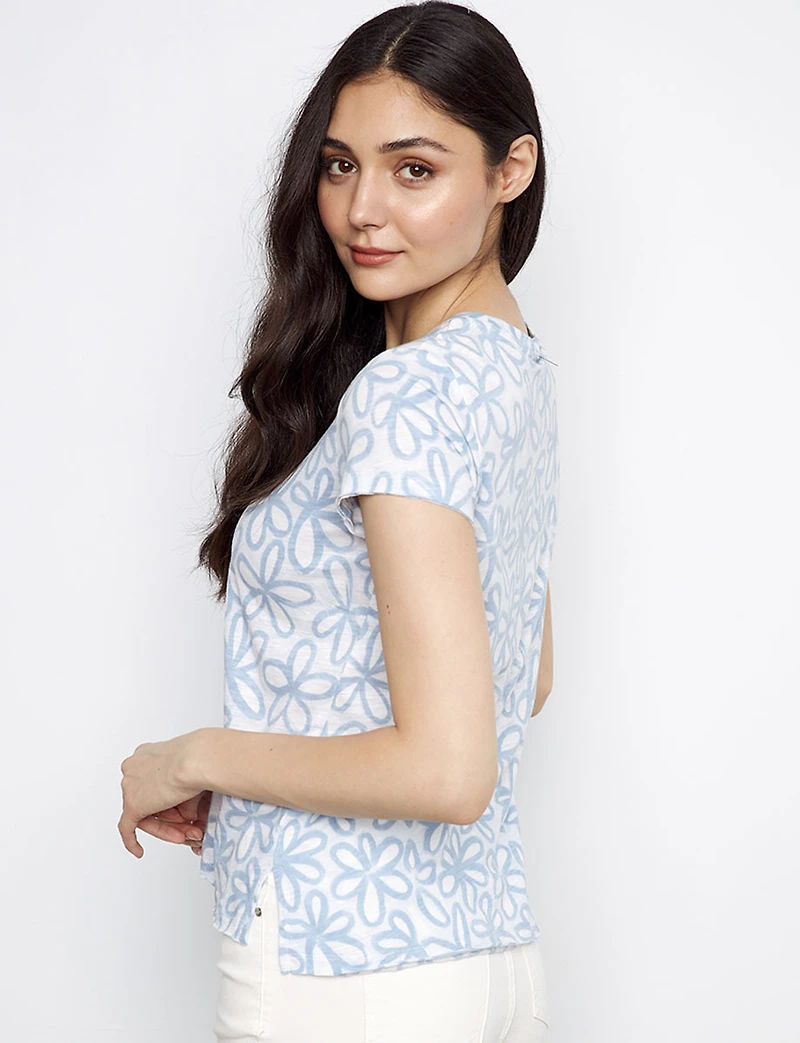 Printed Organic Cotton Short-Sleeve Relaxed T-Shirt with Side Slits by Charlie B