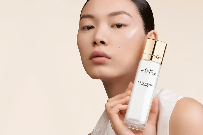 Dior Prestige L’Oléo-Essence Lumière