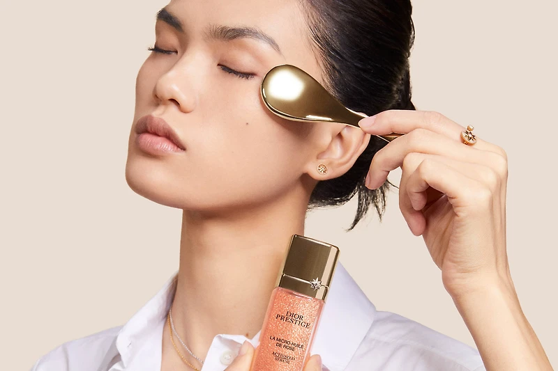 Dior Prestige Le Pétale Multi-Perlé