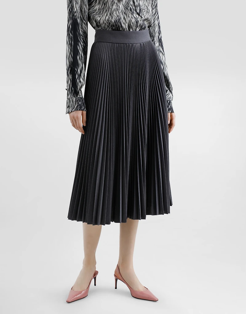 Pleated woolen calf-length circle skirt