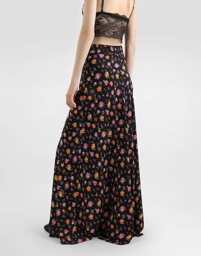 Small rose bouquets-print flared charmeuse skirt