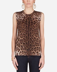Sleeveless wool sweater with leopard print