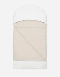 Quilted jacquard nest with DG logo