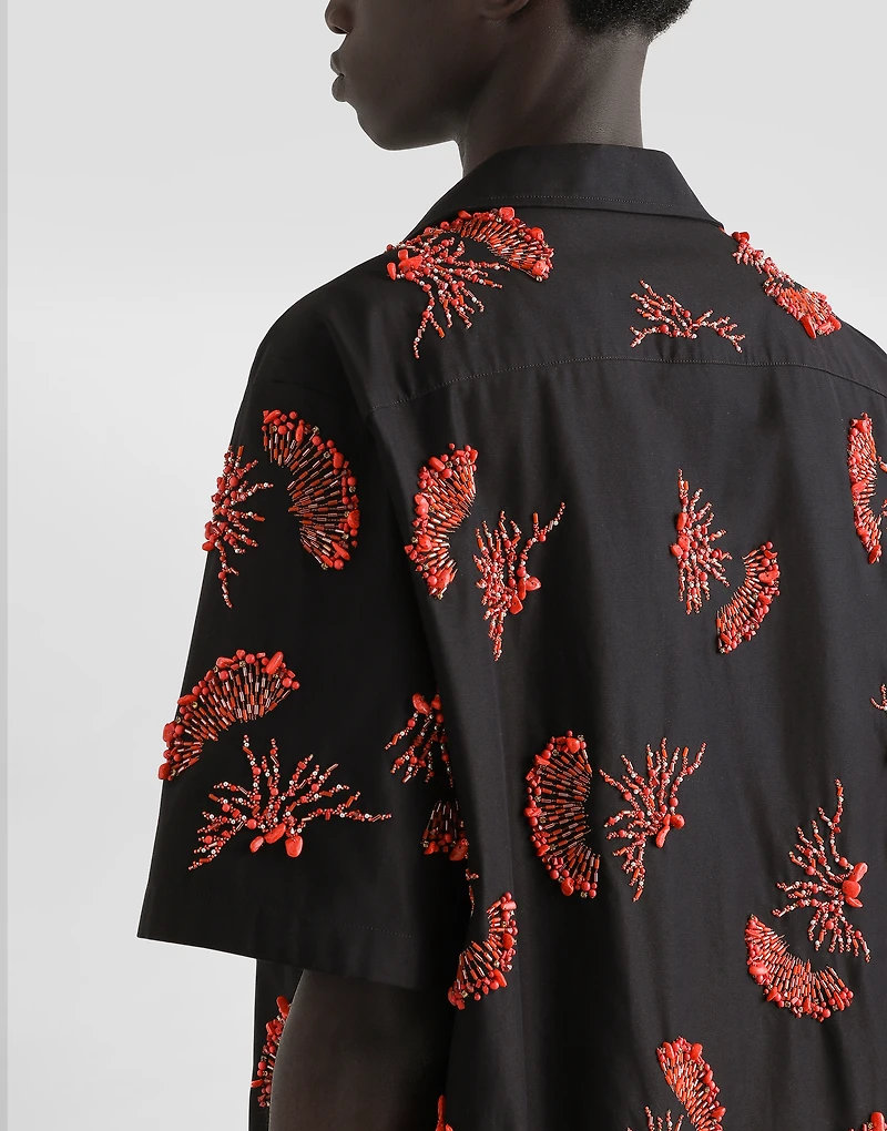 Short-sleeved cotton shirt with coral embroidery