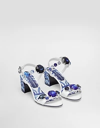 Patent leather sandal with jewel embroidery
